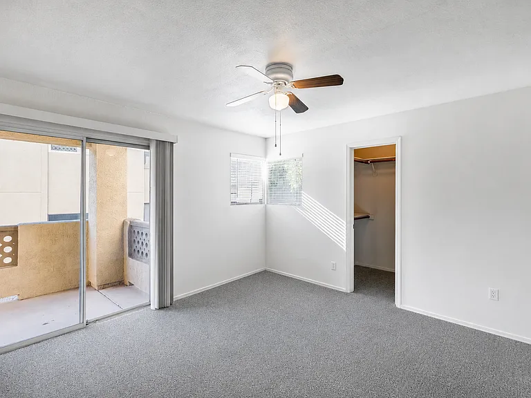 1880 E Morten Ave #121 — Photo 11