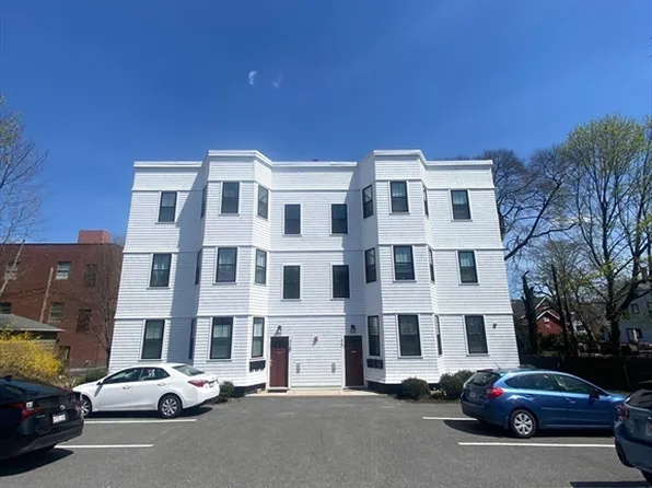 45-47 Clement Ave #3, West Roxbury, MA 02132