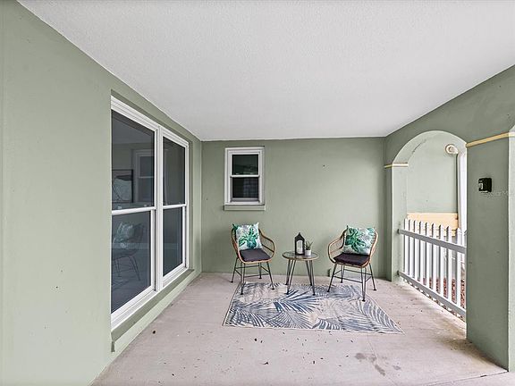 5th image of 441 Palm Is NE