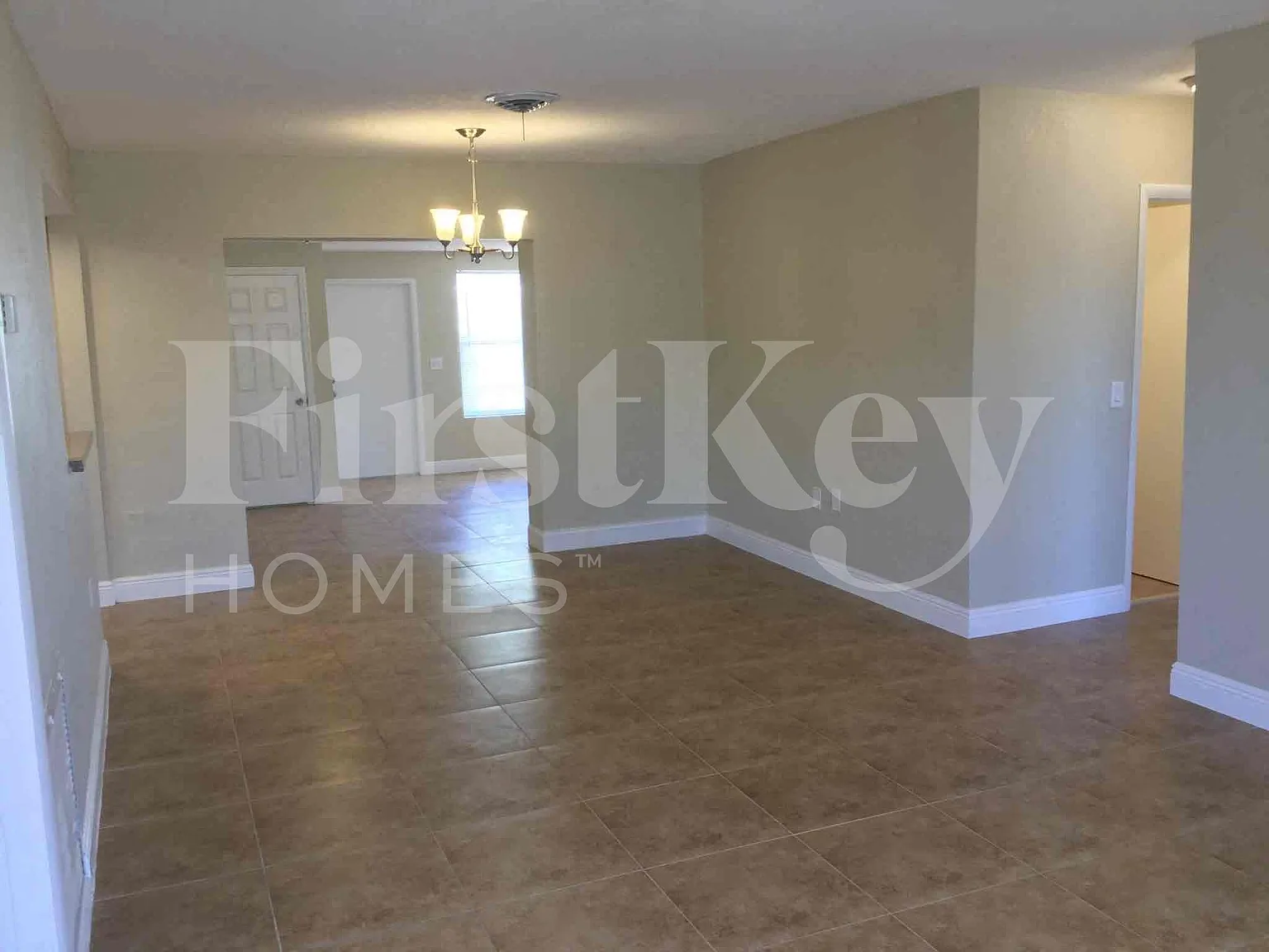 3 bed, 2.0 bath, 1522 sqft, $3,200 — Photo 3