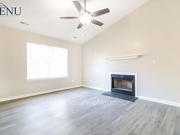 2nd image of 801 Nivison Ct