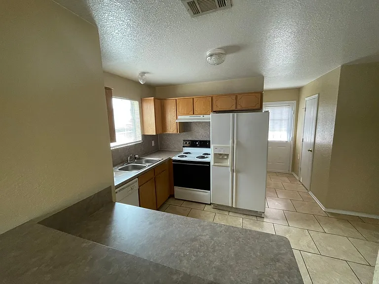 4404 Abigail — Photo 4