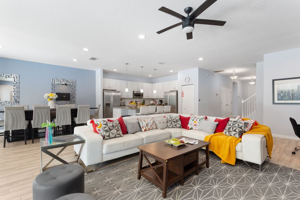 next background image