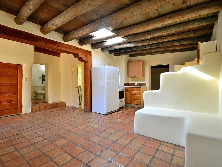 142 Duran St #2 — Photo 5