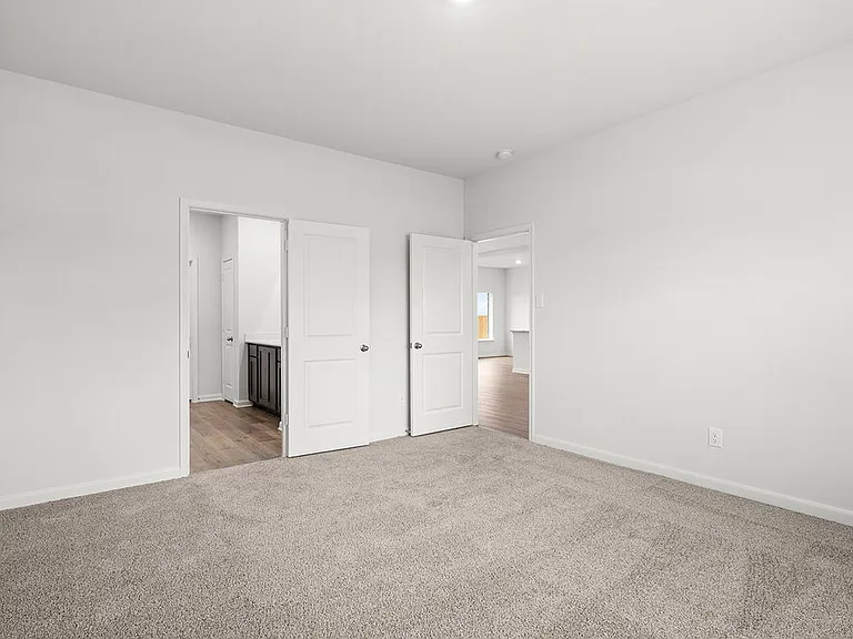 305 Julian Davis Dr — Photo 11