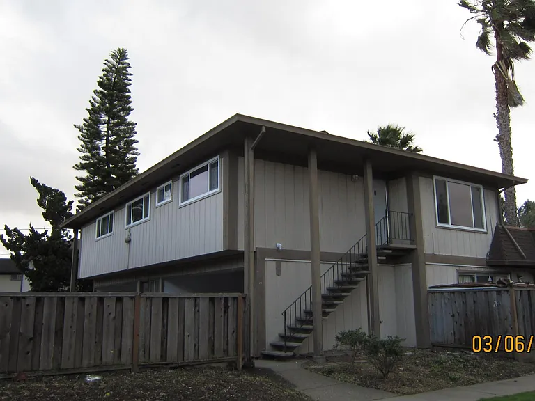 43122 Mayfair Park Ave — Photo 8