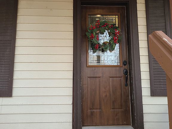 3rd image of 739 W 8th St