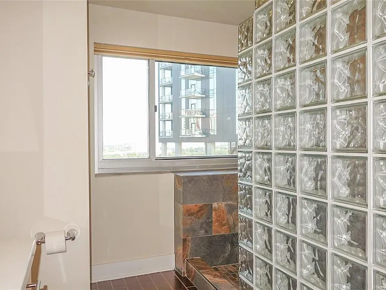 603 Davis St #1409 — Photo 22