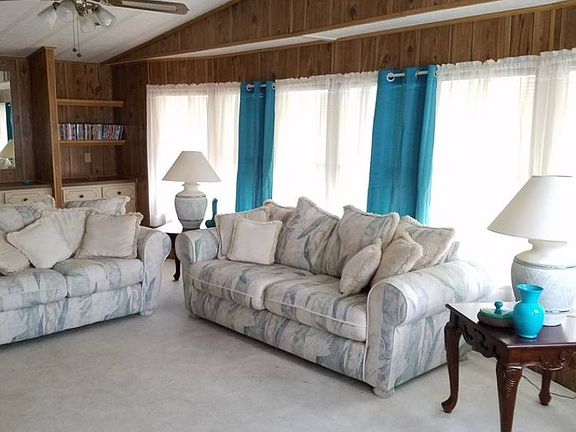 4th image of 3037 Junction Cir