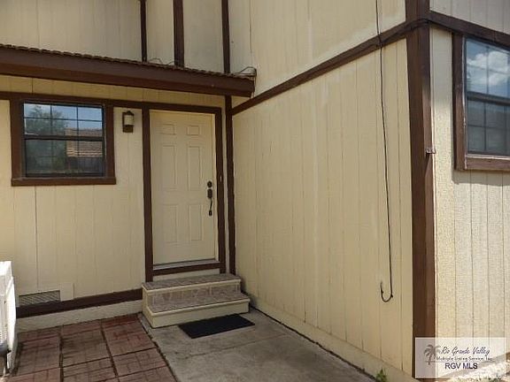 2nd image of 129 Santa Ana Ave #129