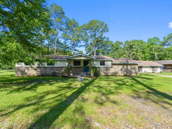 12833 Saracennia Rd, Moss Point, MS 39562