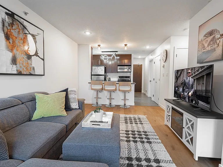 688 Abbott St #1003 — Photo 6