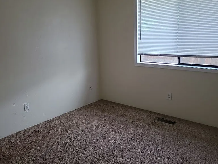 3048 Cheltenham Way — Photo 9