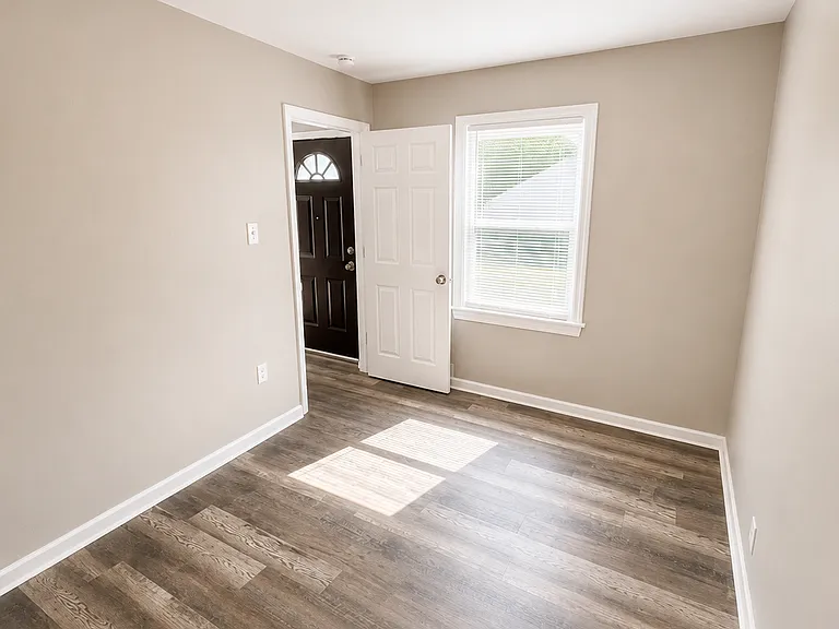 453 Plaza Ave — Photo 11
