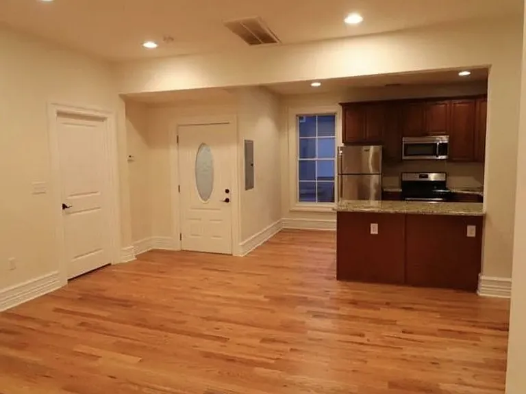 153 S Main St #B — Photo 7