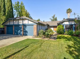277 Apricot Ln, Mountain View, CA 94040