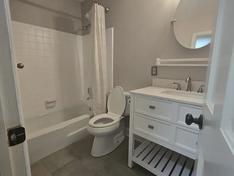 2439 Dartmouth Dr — Photo 11