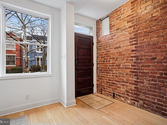 4th image of 1227 Duncan Pl NE