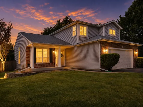 130 Periwinkle Ln, Bolingbrook, IL 60490