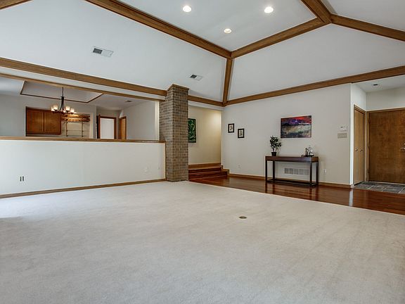 5th image of 6418 Covecreek Pl