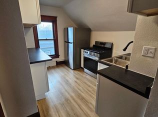 318 8th St, Beloit, WI 53511