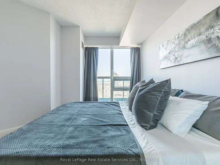 18 Yonge St #2907 — Photo 12