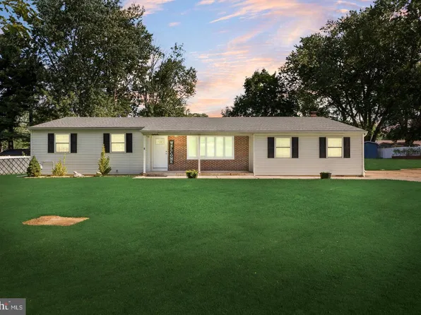 85 Myrtle Ave, Mickleton, NJ 08056