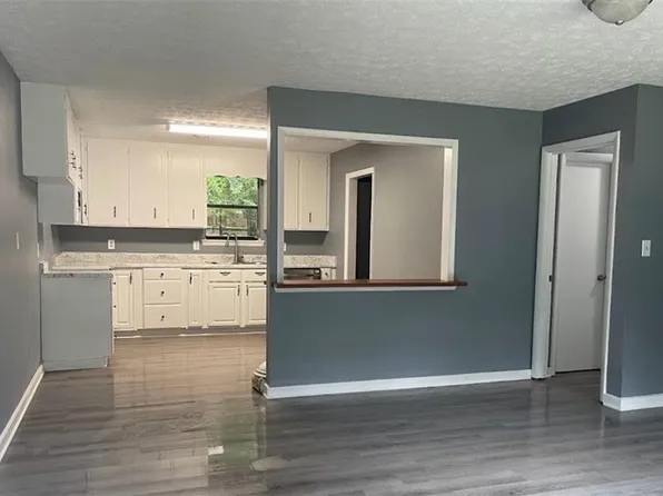 1290 White Oak Dr, Athens, GA 30606