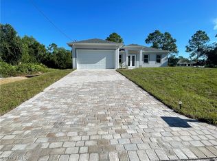 3208 28th St SW, Lehigh Acres, FL 33976