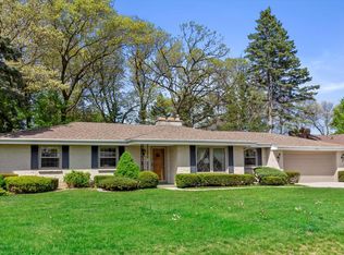 4602 83rd St, Kenosha, WI 53142