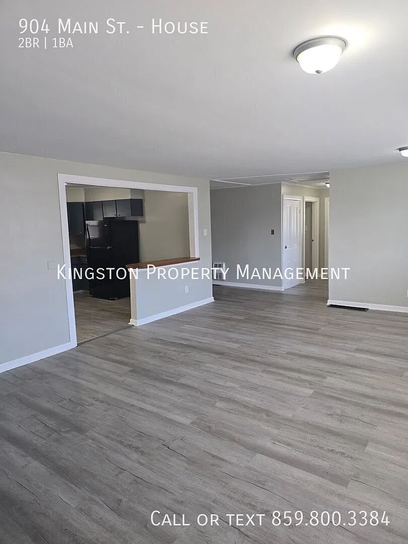 Charming 2 bedroom house now available! — Photo 3