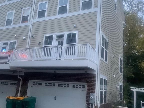 2nd image of 806 Francis Harris Pl