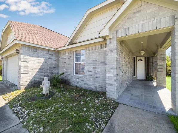 4010 Cary Creek Dr, Baytown, TX 77521