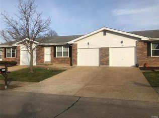 884 Woodridge Dr, Arnold, MO