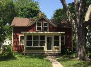 924 E Bloomington St, Iowa City, IA 52245