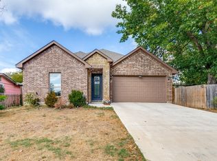 3411 N Crump St, Fort Worth, TX 76106