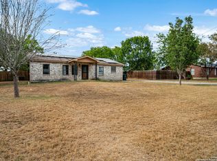 105 Lorenz St, Stockdale, TX 78160