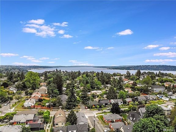 Escape the traffic and walk to awesome Columbia City where you will find plenty of shops and restaurants to choose from