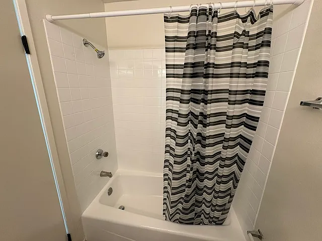 3 bed, 2.5 bath, 1200 sqft, $3,295 — Photo 4
