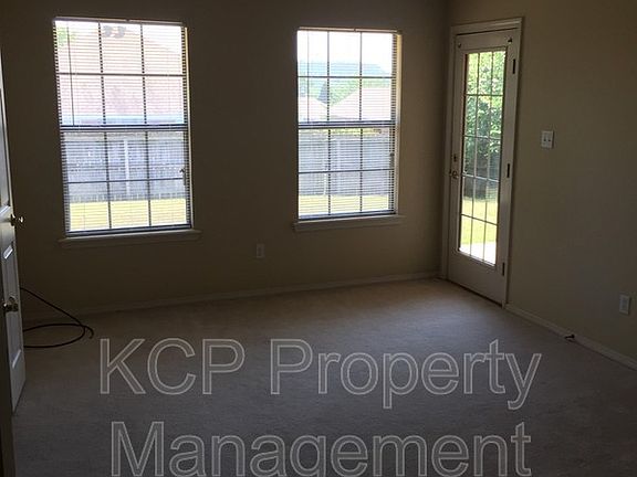 5th image of 305 Northridge Dr