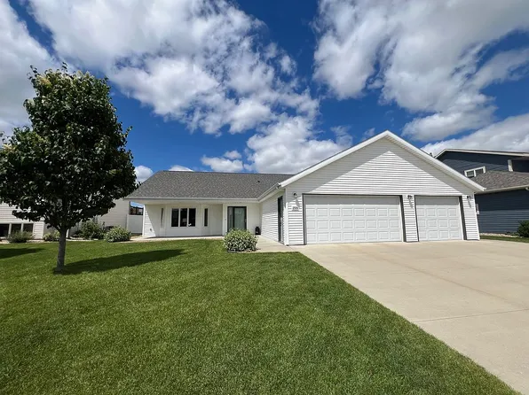 2519 Peach Tree Dr, Bismarck, ND 58504