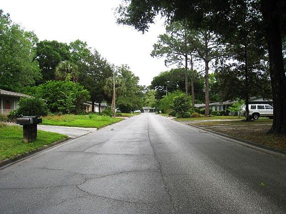 3rd image of 3444 NW 51st Ave