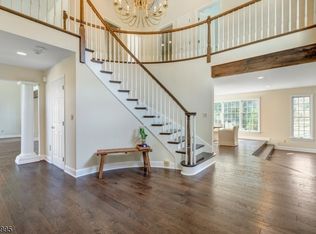 1 Sunset Rd, Livingston, NJ 07039