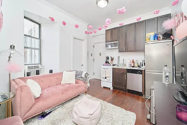 Rented by Living New York | media 8