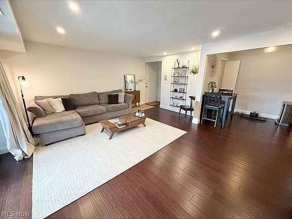 2nd image of 9650 Cove Dr Unit F10