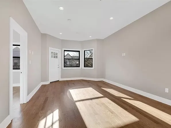 32 Charles Street image 5 of 25