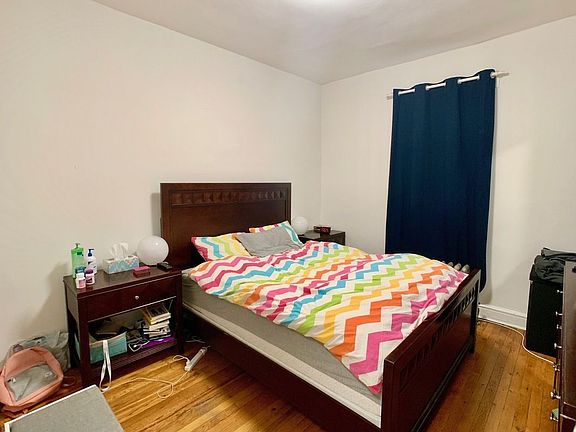 5th image of 405 W 45th St APT 5E