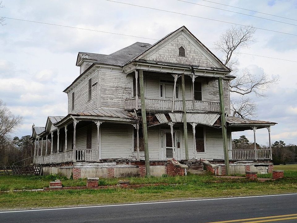 1st image of 2114 Arlington Pl