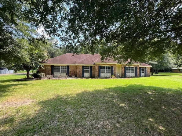 201 Jasmine St, Jonesville, LA 71343