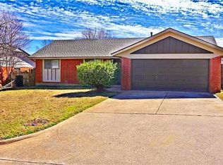 212 Shadybrook Pl, Midwest City, OK 73110